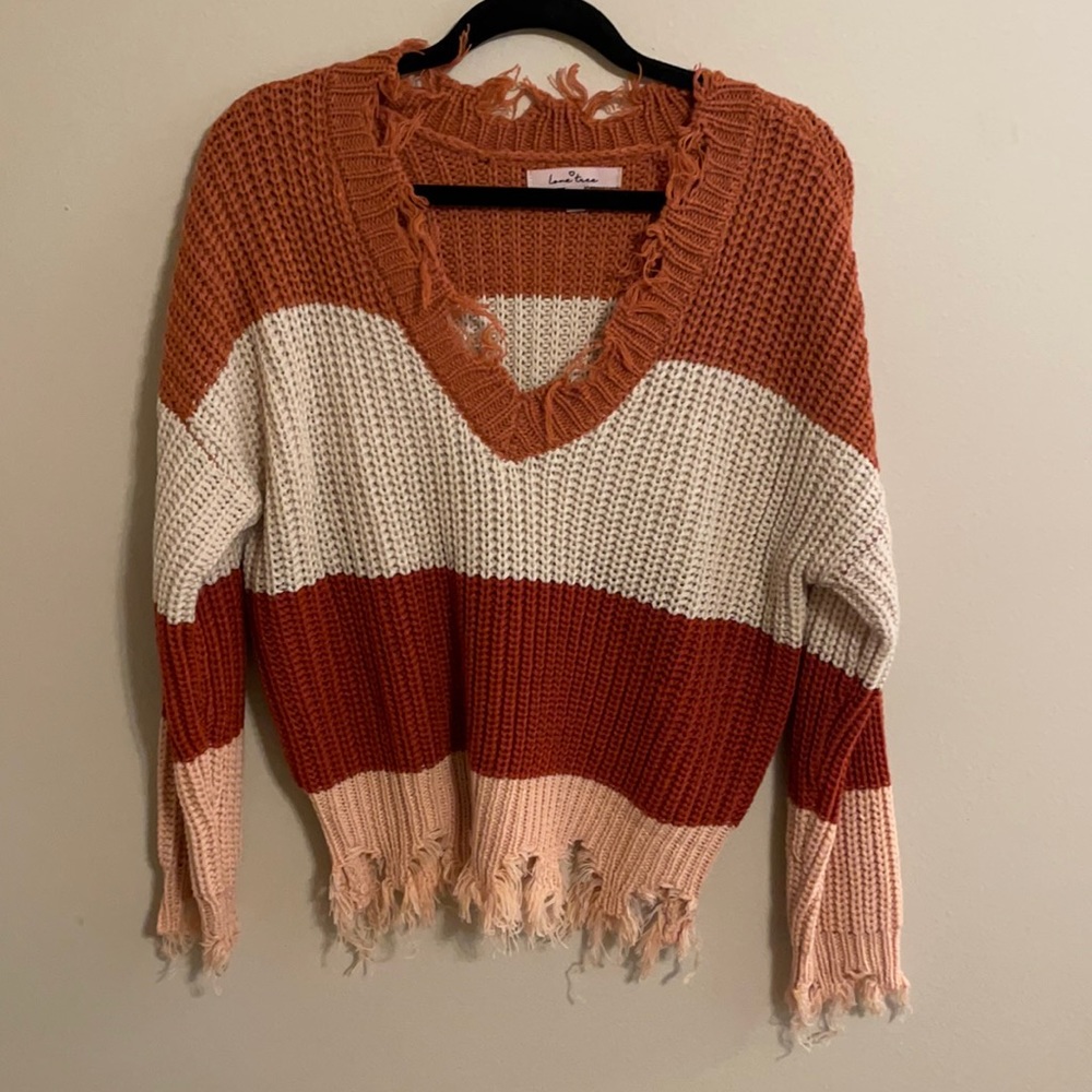 Raw edge boutique top
